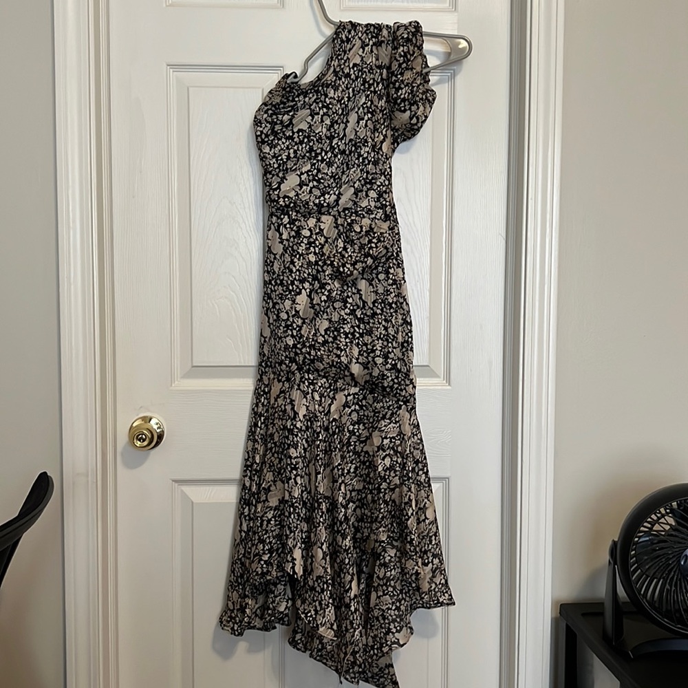 ASTR The Label Floral One Shoulder Dress